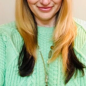 Top Shop Pretty 🤩 Green Pattern Knit Sweater